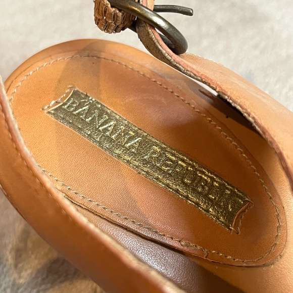 Buy these chic light brown high heel open toe sandals from Banana Republic size - Picture 2 of 4